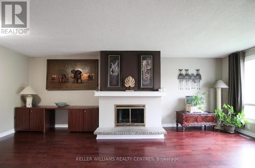 224 Axminster Drive, Richmond Hill (Crosby), ON - Indoor Photo Showing Living Room With Fireplace