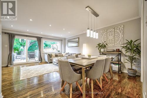 5 - 140 Ripley Court, Oakville, ON - Indoor Photo Showing Dining Room