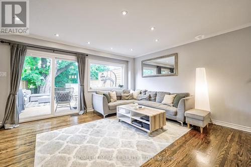 5 - 140 Ripley Court, Oakville, ON - Indoor Photo Showing Living Room