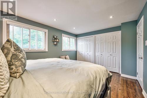 5 - 140 Ripley Court, Oakville, ON - Indoor Photo Showing Bedroom