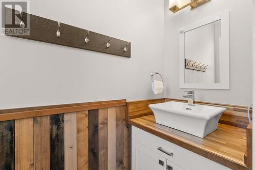 4377 Gordon Drive, Kelowna, BC - Indoor Photo Showing Bathroom