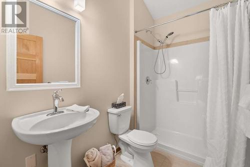 4377 Gordon Drive, Kelowna, BC - Indoor Photo Showing Bathroom