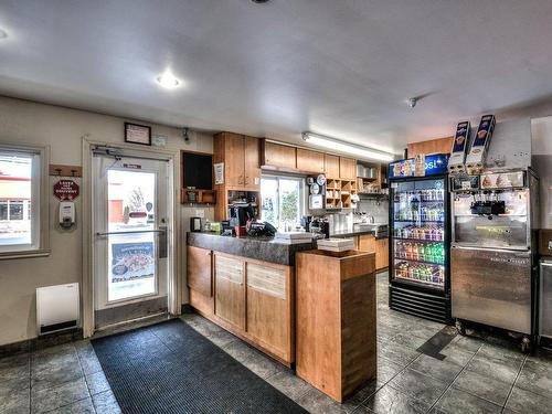 Restaurant - 2090 Route 122, Saint-Cyrille-De-Wendover, QC - Indoor Photo Showing Kitchen