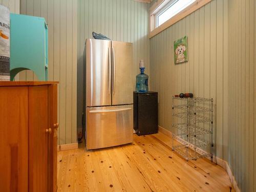 0 Queen Bee Island, District Of Kenora, ON - Indoor Photo Showing Other Room