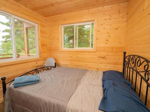 0 Queen Bee Island, District Of Kenora, ON - Indoor Photo Showing Bedroom