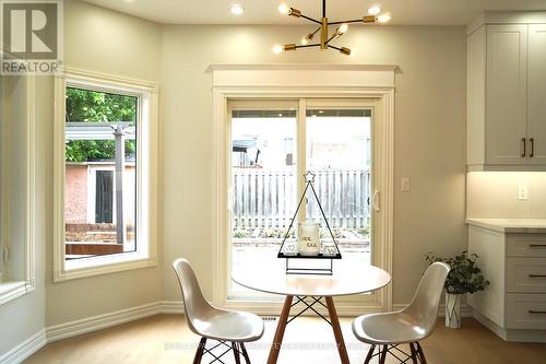 210 Canyon Hill Avenue, Richmond Hill (Westbrook), ON - Indoor Photo Showing Dining Room