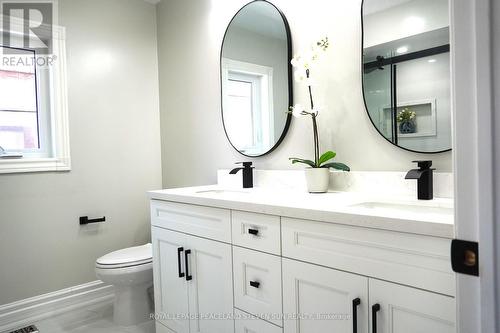 210 Canyon Hill Avenue, Richmond Hill (Westbrook), ON - Indoor Photo Showing Bathroom