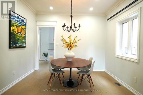 210 Canyon Hill Avenue, Richmond Hill (Westbrook), ON - Indoor Photo Showing Dining Room