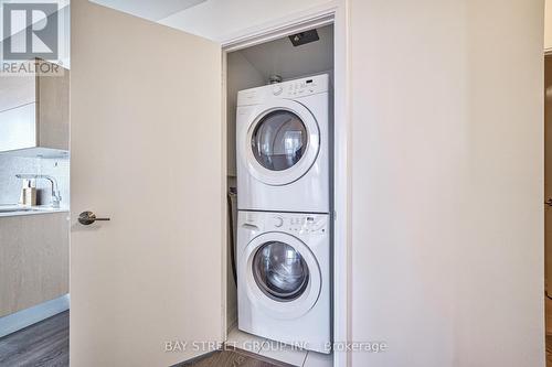 1808 - 11 Bogert Avenue, Toronto (Lansing-Westgate), ON - Indoor Photo Showing Laundry Room