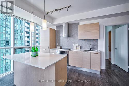 1808 - 11 Bogert Avenue, Toronto (Lansing-Westgate), ON - Indoor Photo Showing Kitchen With Upgraded Kitchen