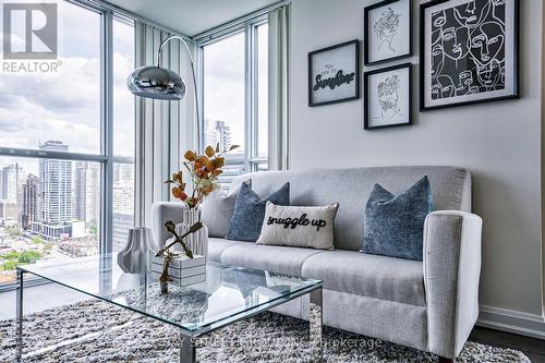 1808 - 11 Bogert Avenue, Toronto (Lansing-Westgate), ON - Indoor Photo Showing Living Room