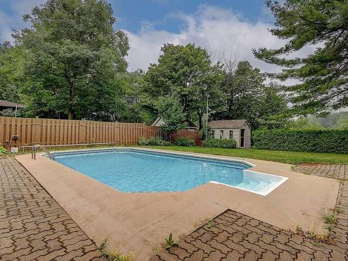 Piscine - 336 Rue Jean-Talon, Saint-Jean-Sur-Richelieu, QC - Outdoor With In Ground Pool With Backyard