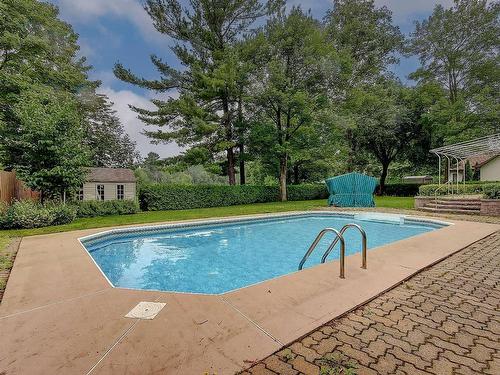 Piscine - 336 Rue Jean-Talon, Saint-Jean-Sur-Richelieu, QC - Outdoor With In Ground Pool With Backyard