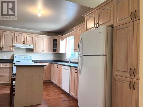 171 Nepahwin Avenue, Sudbury, ON - Indoor Photo Showing Kitchen