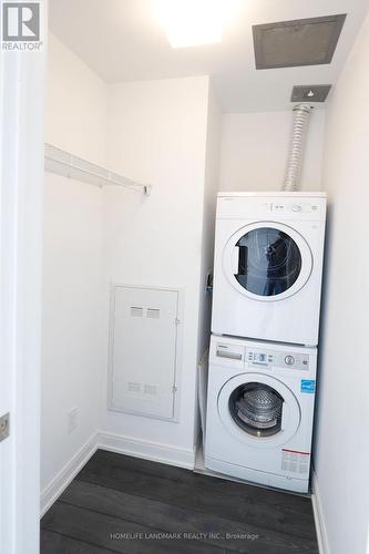 3402 - 50 Charles Street E, Toronto (Church-Yonge Corridor), ON - Indoor Photo Showing Laundry Room