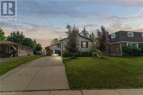 227 12Th Avenue, Hanover, ON - Outdoor