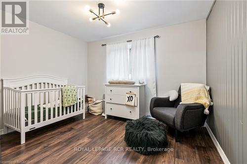 227 12Th Avenue, Hanover, ON - Indoor Photo Showing Bedroom