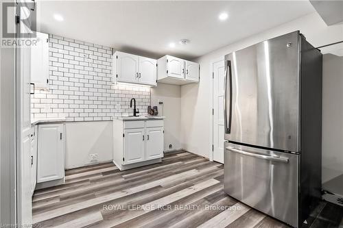 227 12Th Avenue, Hanover, ON - Indoor Photo Showing Kitchen