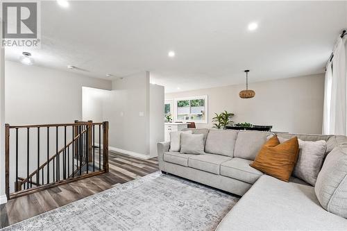 227 12Th Avenue, Hanover, ON - Indoor Photo Showing Other Room