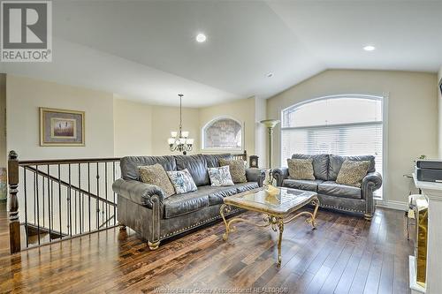 3118 Arpino Avenue, Windsor, ON - Indoor Photo Showing Living Room