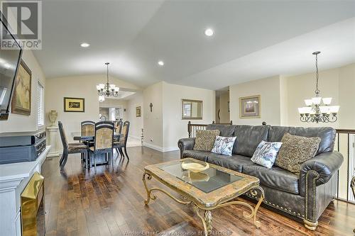 3118 Arpino Avenue, Windsor, ON - Indoor Photo Showing Living Room