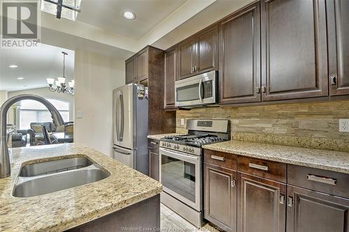 3118 Arpino Avenue, Windsor, ON - Indoor Photo Showing Kitchen With Double Sink With Upgraded Kitchen