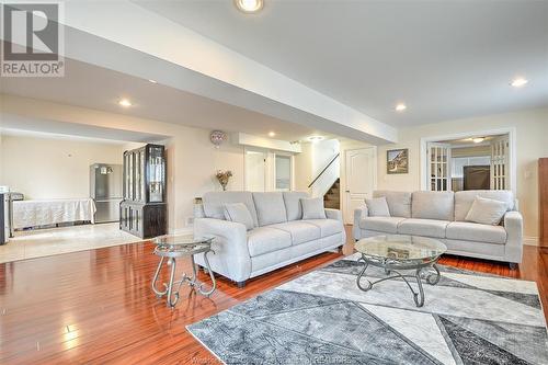 3118 Arpino Avenue, Windsor, ON - Indoor Photo Showing Living Room