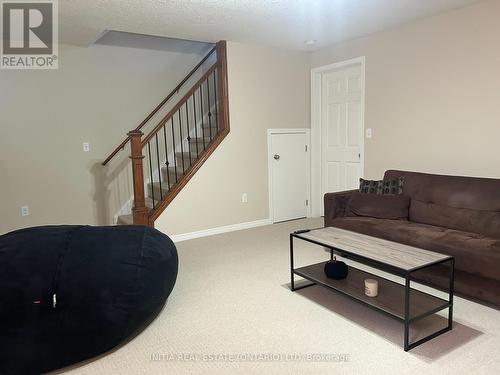 61 - 2145 North Routledge Park, London, ON - Indoor Photo Showing Living Room