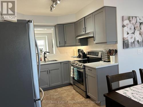 61 - 2145 North Routledge Park, London, ON - Indoor Photo Showing Kitchen With Stainless Steel Kitchen