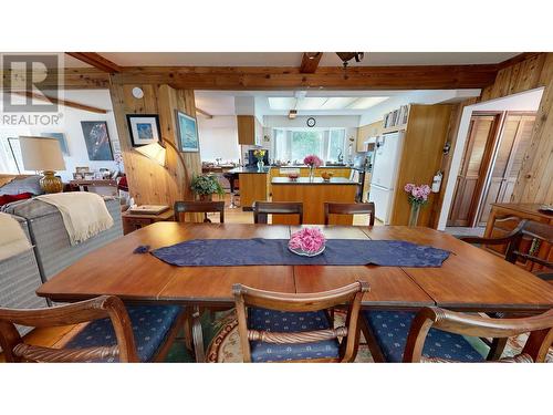 6035 Walnut Road, 100 Mile House, BC - Indoor Photo Showing Dining Room