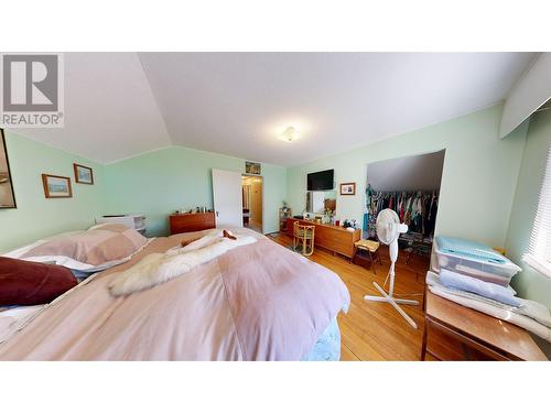 6035 Walnut Road, 100 Mile House, BC - Indoor Photo Showing Bedroom