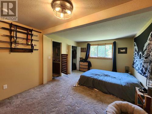 6813 Swelander Road, 100 Mile House, BC - Indoor Photo Showing Bedroom