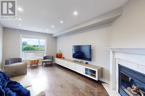 113 Dali Crescent, Toronto (Rouge), ON - Indoor Photo Showing Living Room With Fireplace