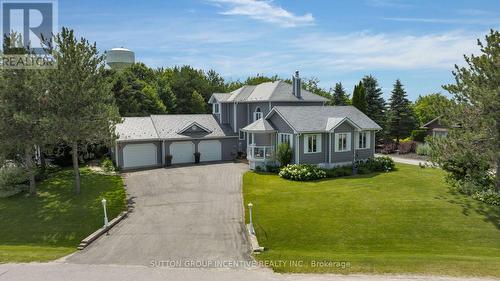 54 Highland Drive, Oro-Medonte (Horseshoe Valley), ON - Outdoor With Facade