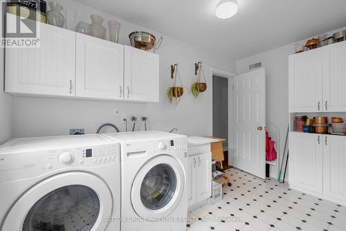 54 Highland Drive, Oro-Medonte (Horseshoe Valley), ON - Indoor Photo Showing Laundry Room