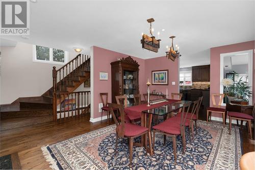 54 Highland Drive, Oro-Medonte (Horseshoe Valley), ON - Indoor Photo Showing Dining Room