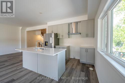 23 Wyn Wood Lane, Orillia, ON - Indoor Photo Showing Kitchen With Double Sink