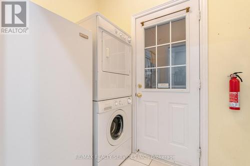 2 Yorkwood Trail, Brampton (Sandringham-Wellington), ON - Indoor Photo Showing Laundry Room