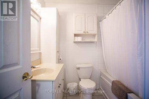 610 - 1600 Adelaide Street N, London, ON - Indoor Photo Showing Bathroom