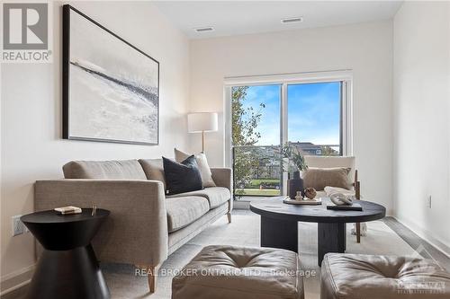 315 - 2055 Portobello Boulevard, Ottawa, ON - Indoor Photo Showing Living Room