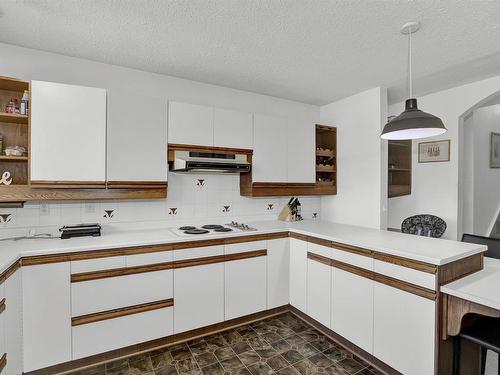 38 Farrand Street, Thunder Bay, ON - Indoor Photo Showing Kitchen