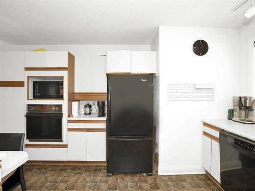 38 Farrand Street, Thunder Bay, ON - Indoor Photo Showing Kitchen