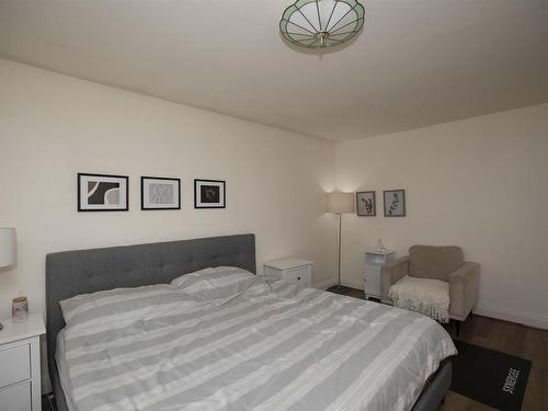 38 Farrand Street, Thunder Bay, ON - Indoor Photo Showing Bedroom