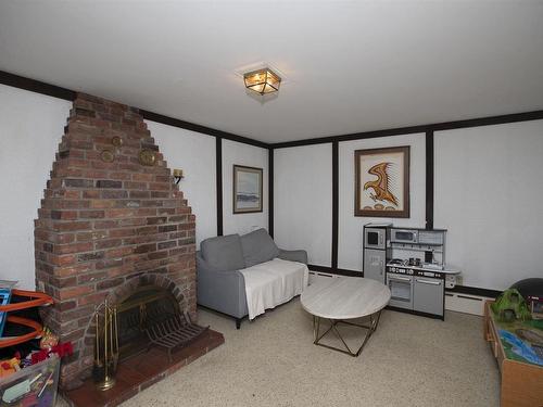 38 Farrand Street, Thunder Bay, ON - Indoor With Fireplace