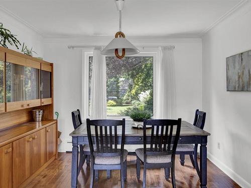 38 Farrand Street, Thunder Bay, ON - Indoor Photo Showing Dining Room