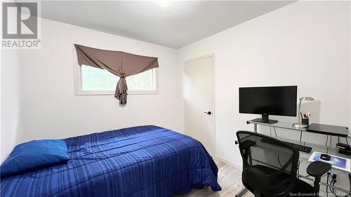 1235 Vanier, Bathurst, NB - Indoor Photo Showing Bedroom