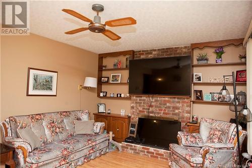 115 Kirkpatrick Street, Woodstock, NB - Indoor Photo Showing Living Room With Fireplace