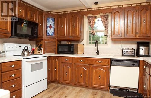 115 Kirkpatrick Street, Woodstock, NB - Indoor Photo Showing Kitchen