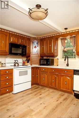 115 Kirkpatrick Street, Woodstock, NB - Indoor Photo Showing Kitchen