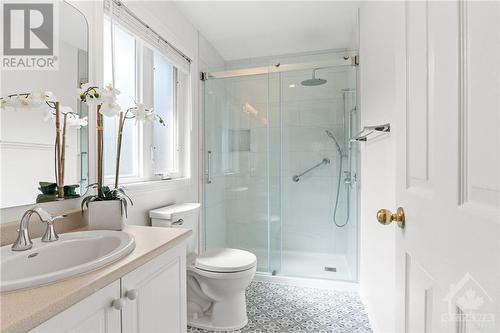 78 Beechfern Drive, Ottawa, ON - Indoor Photo Showing Bathroom